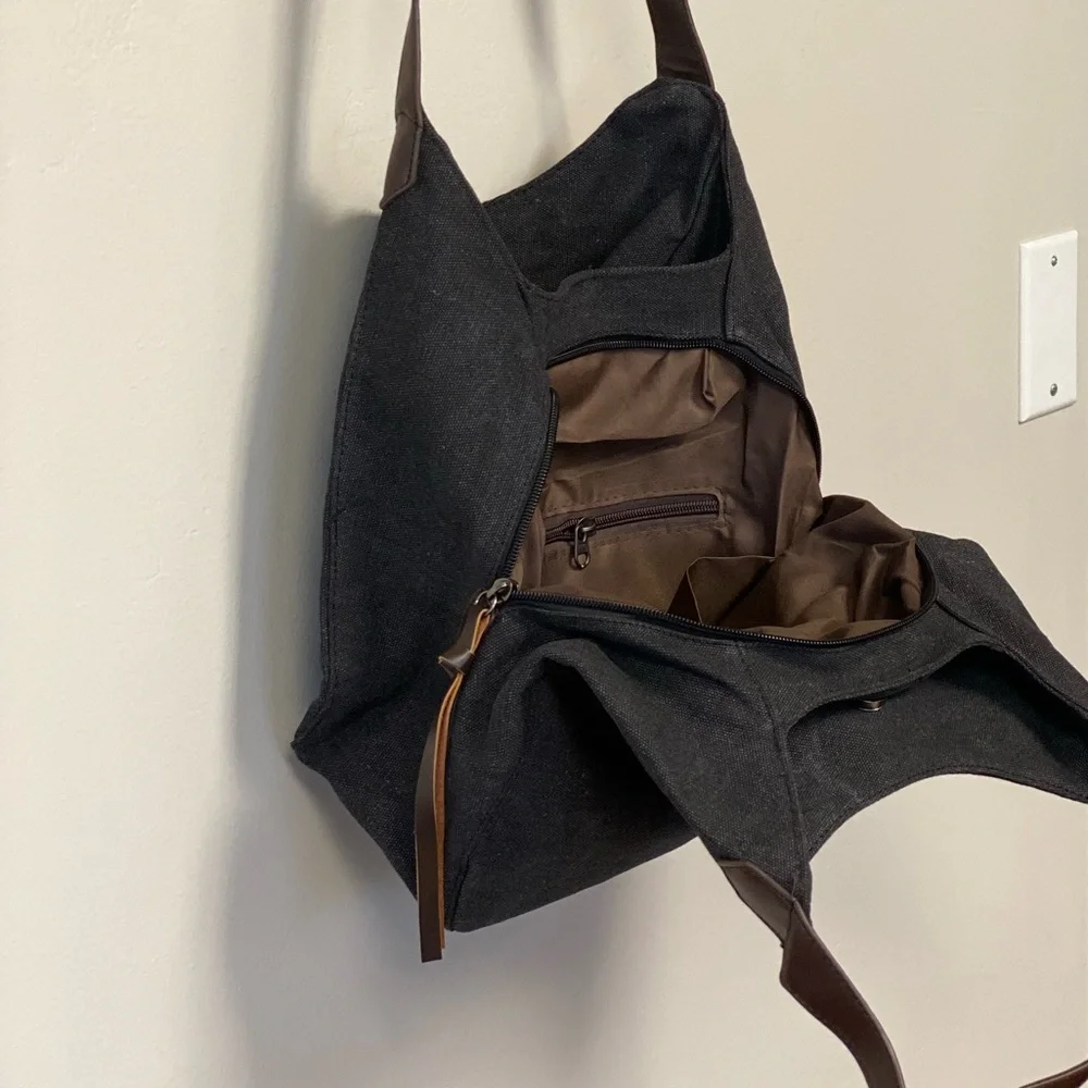 Brand NEW Canvas Hobo Bag in ~Black 🖤👜 - Picture 4 of 14